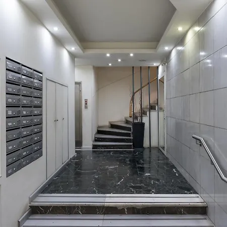 Apartament Lassani Cozy And Quiet, 2 Bedroom Apartm With Spacious Balcony